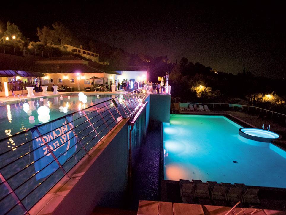 Maison Dans Resort & Spa Callian  Bagian luar foto