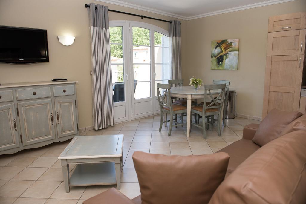 Maison Dans Resort & Spa Callian  Bagian luar foto